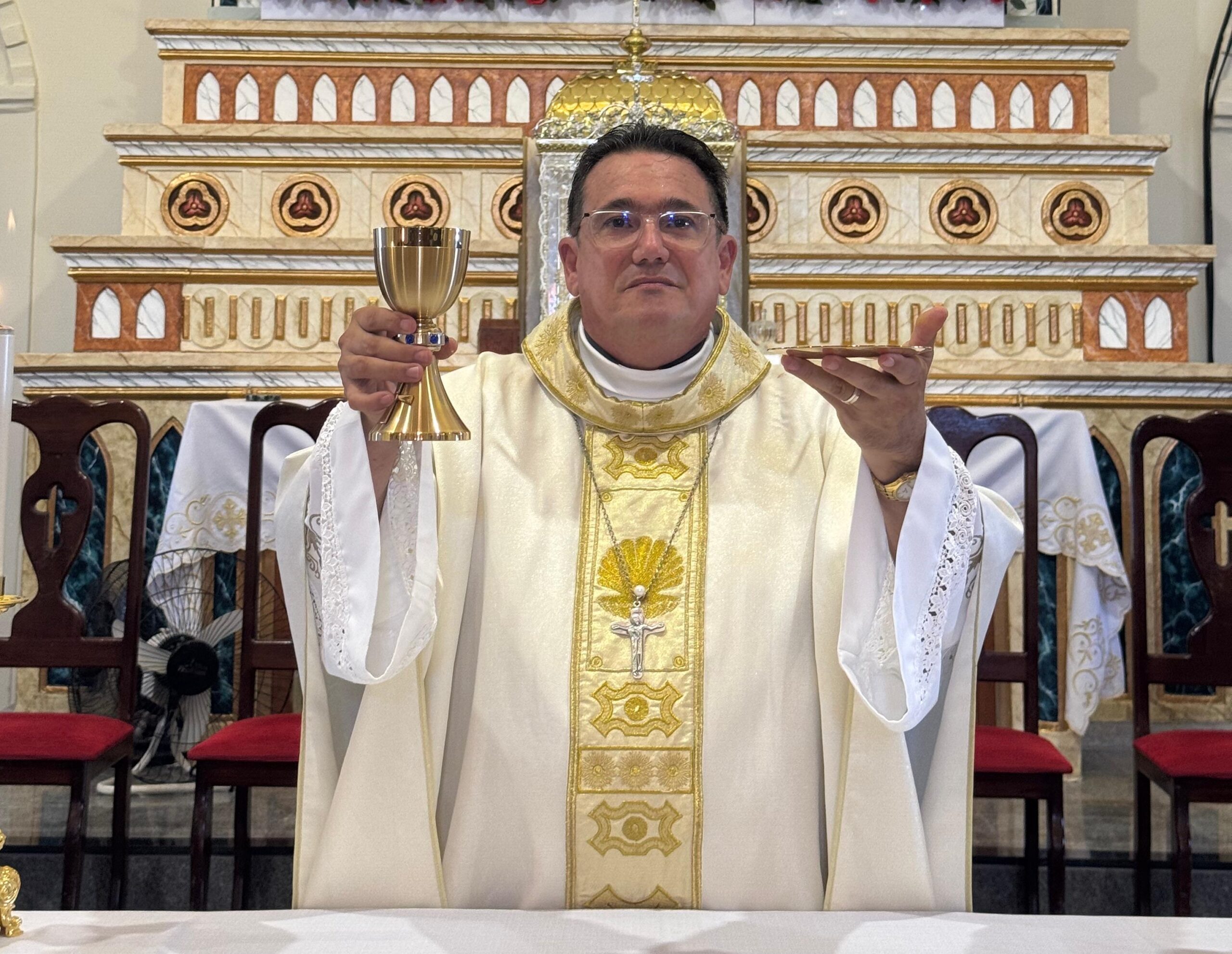 Encerramento do Ciclo Pastoral do Padre Carlos Eduardo na Paróquia de São Sebastião e São Miguel