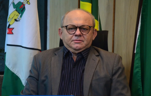 Vereador Rubinho solicita retomada da obra do Mercado Público e melhorias no Cemitério de Boi Selado