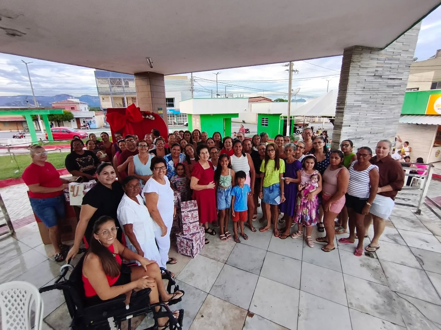 Vereador Lulu de Chico Ivo promove emocionante Festa das Mães na Vila Santa Isabel