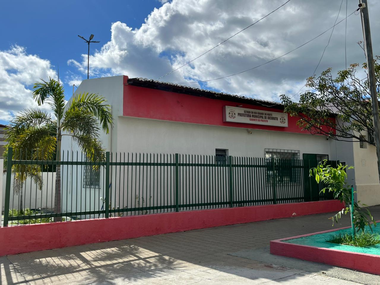 Prefeitura de Jucurutu decreta ponto facultativo nos dias 4 e 5 de junho