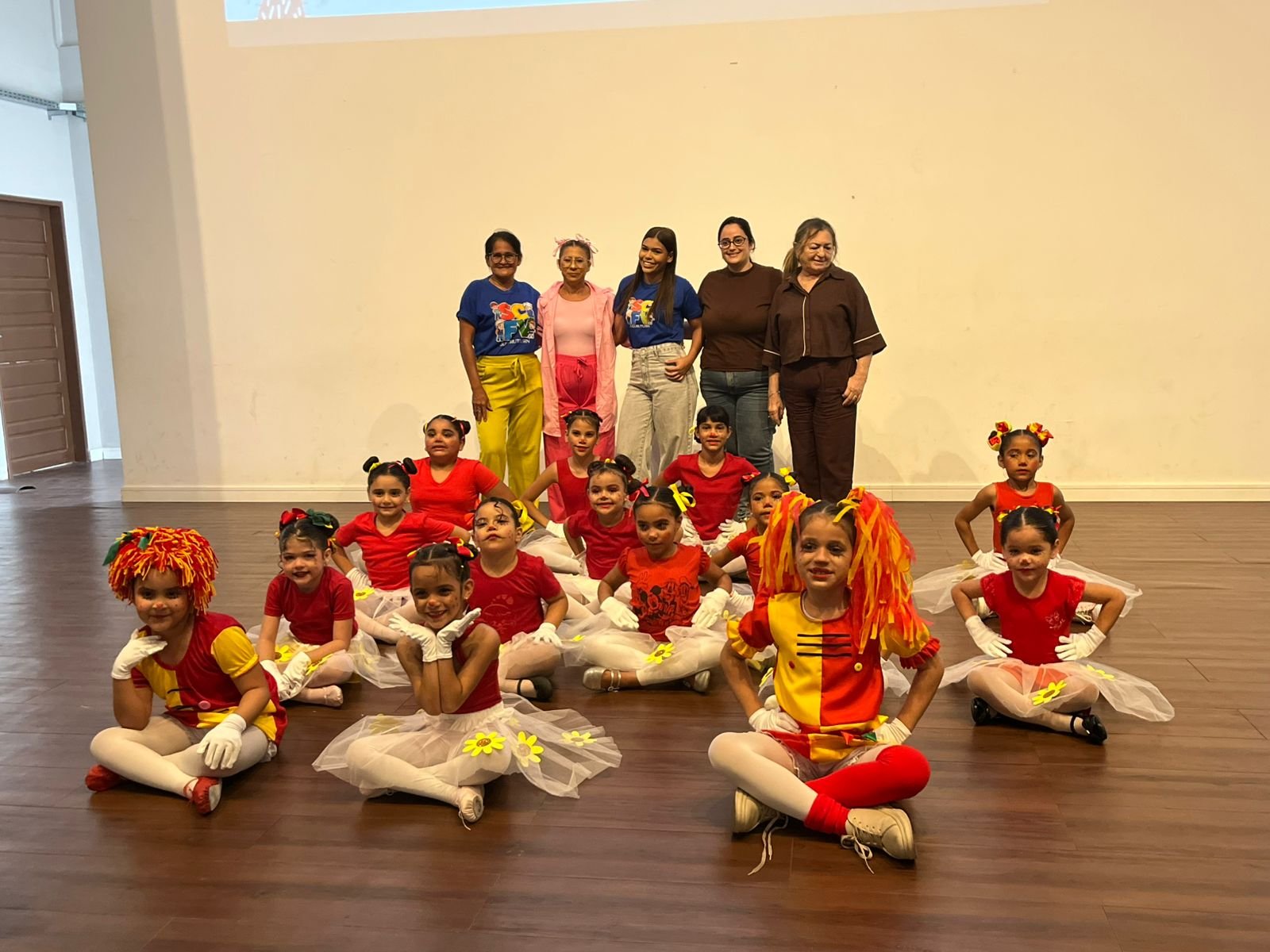 Ballet em Convivência encanta público durante a Quinta Cultural no Teatro Municipal de Jucurutu