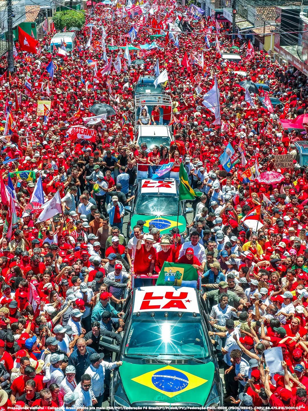 Lula participa de caminhada no Alecrim e defende programas sociais durante ato em Natal