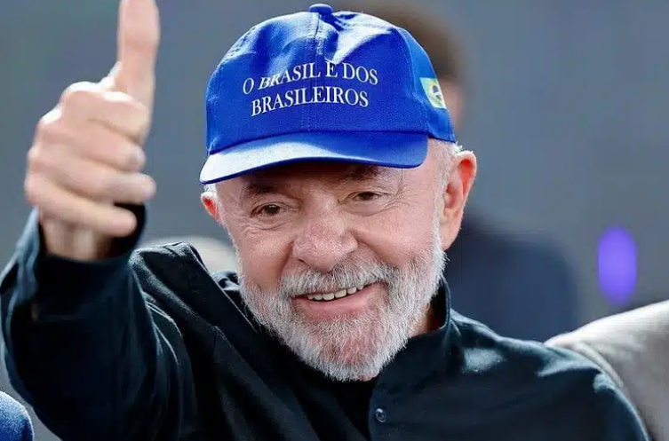 Lula completa 81 anos dois dias após reeleição e celebra data sem agenda oficial