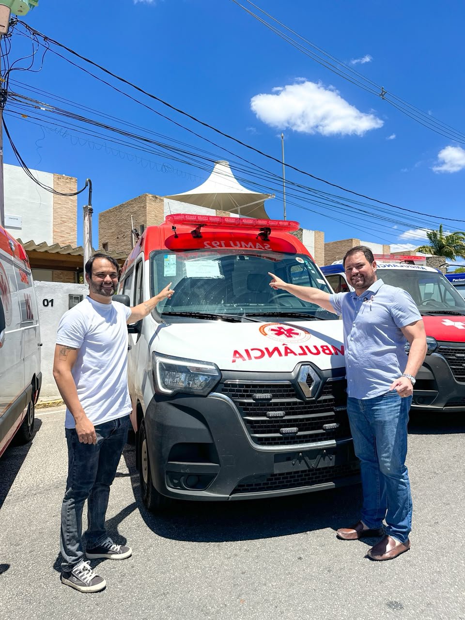 Jucurutu recebe nova ambulância do SAMU, e Iogo Queiroz reforça parcerias com o Governo do Estado