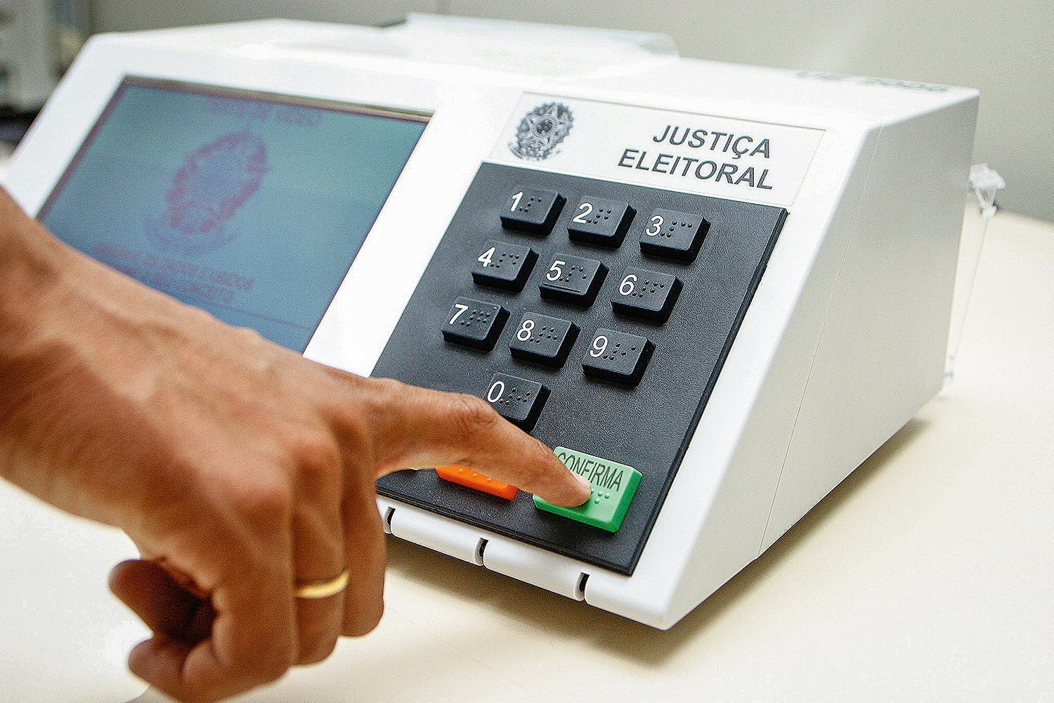 Eleições 2026: saiba quais documentos são aceitos para votar