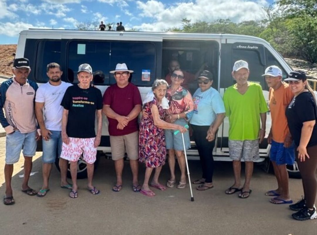 31fbe78c-0bd2-444a-bac7-041a4eed2c13-781x1024