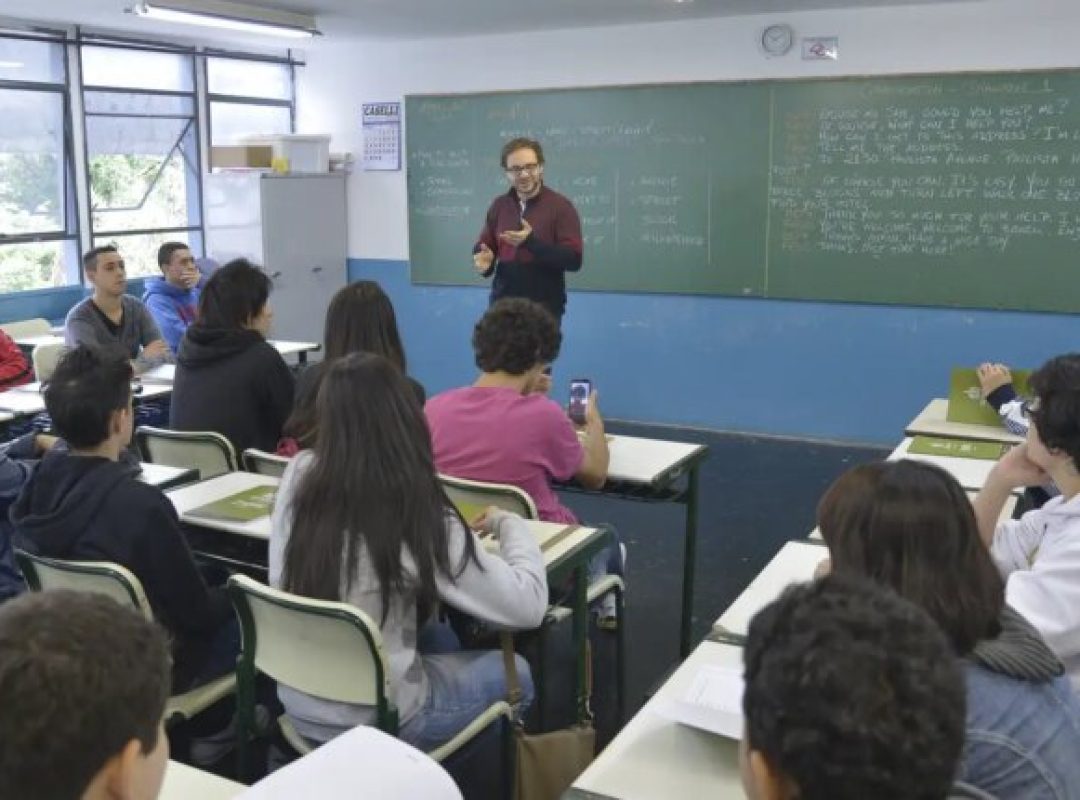 Piso-do-magisterio-tem-reajuste-de-54-e-vai-a-860x430