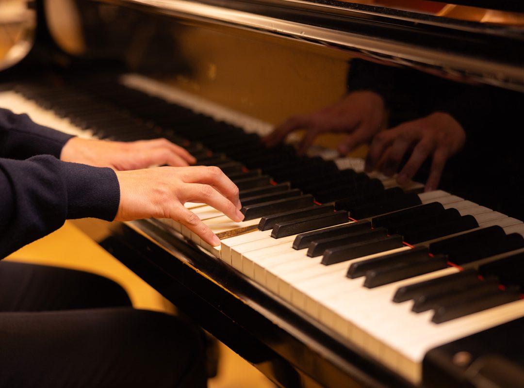 pianotightshot
